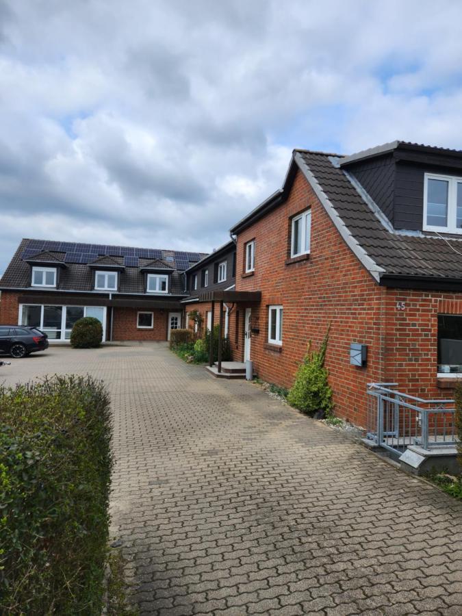Apartment Neumuhler Hof: Spacious Family With Multiple Bathrooms And Free Parking *