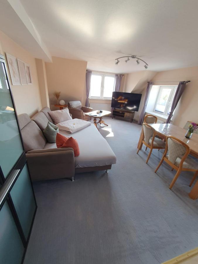 Apartment Neumuhler Hof: Spacious Family With Multiple Bathrooms And Free Parking *