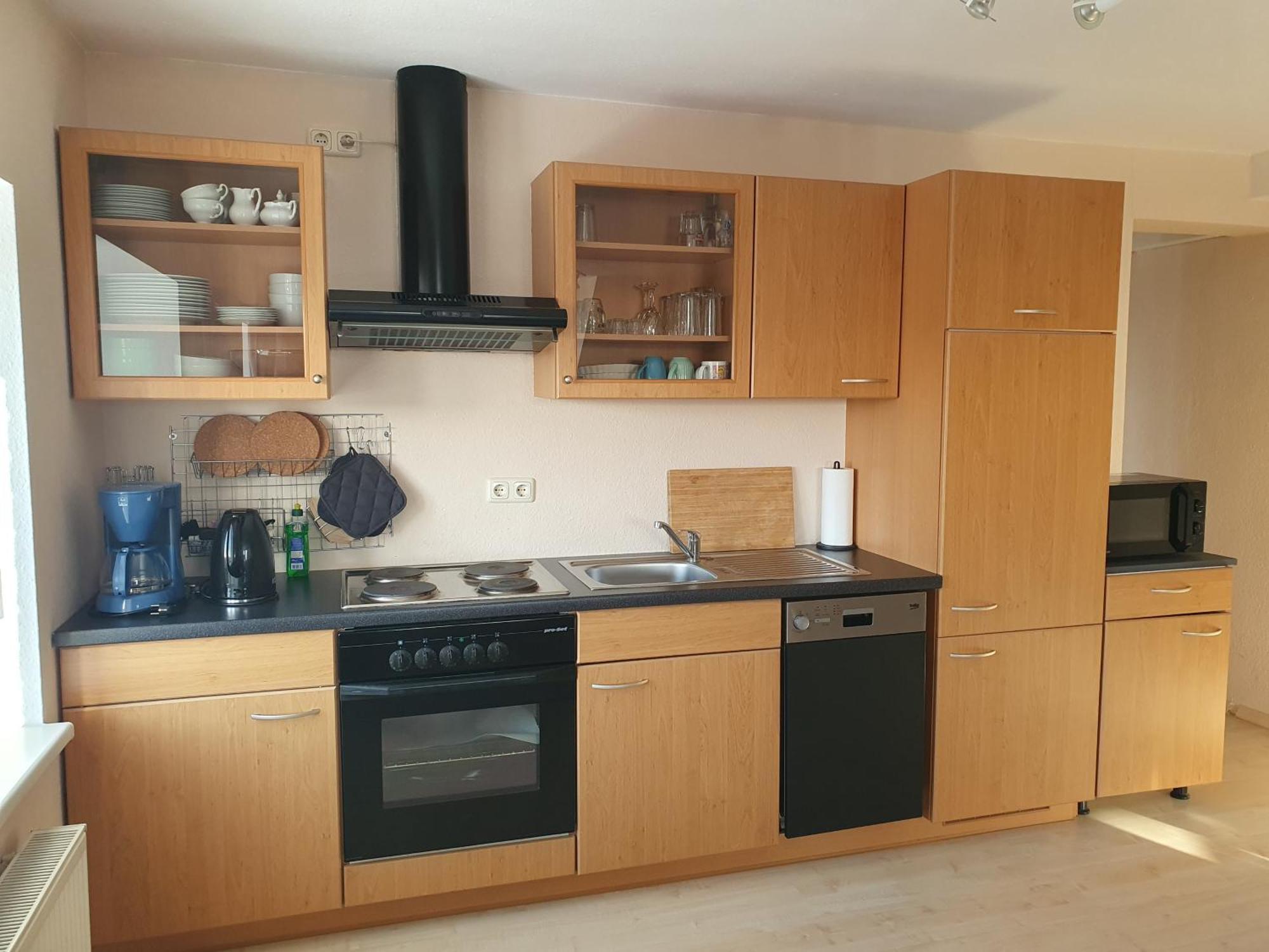 Neumuhler Hof: Spacious Family With Multiple Bathrooms And Free Parking *