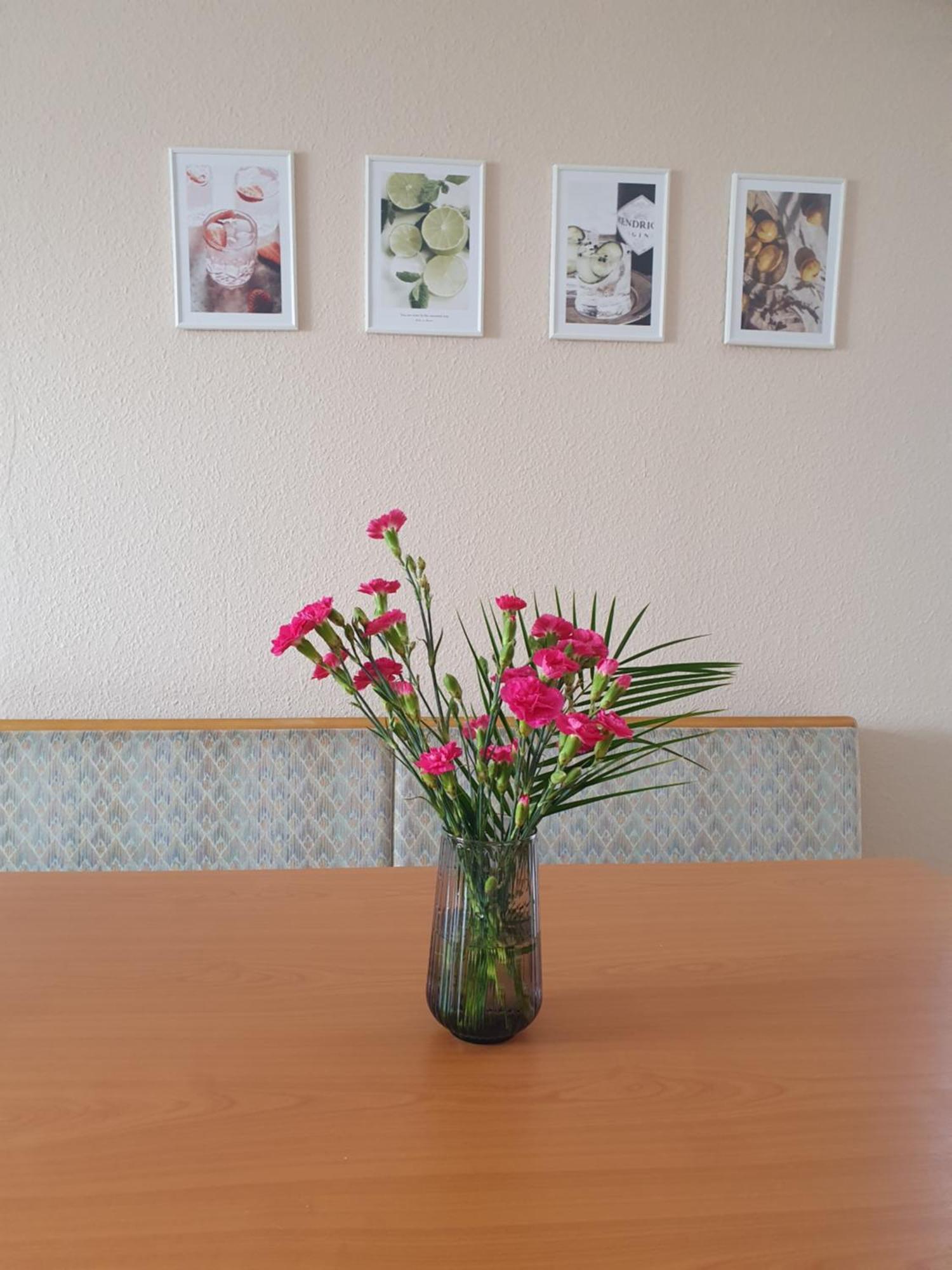 Neumuhler Hof: Spacious Family With Multiple Bathrooms And Free Parking Apartment *